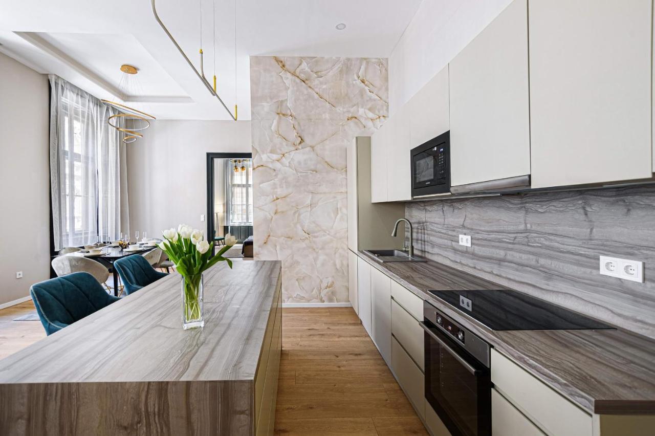 Luxurious & Spacious Central Apartment In The Kertesz Street Budapest Exterior foto