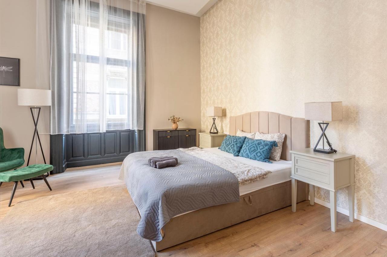 Luxurious & Spacious Central Apartment In The Kertesz Street Budapest Exterior foto